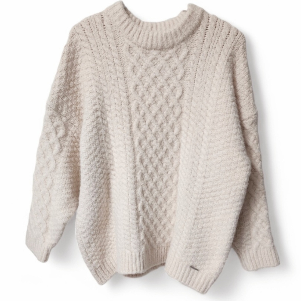 Elie Tahari chunky cable knit sweater